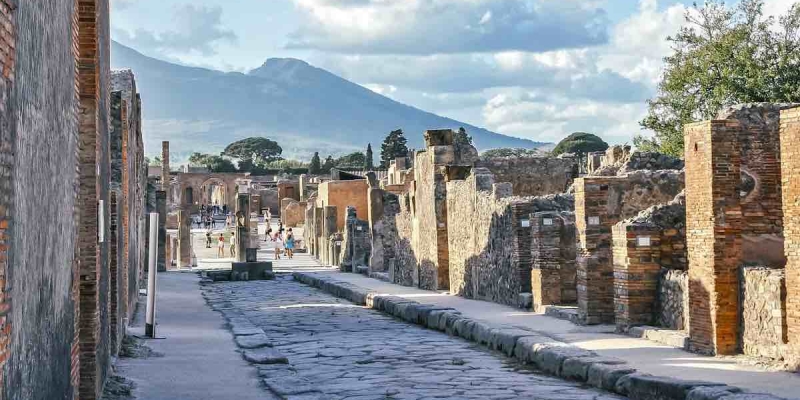 Pompei'de Yeni Buluş! Yeni Muhteşem Duvar Resimleri Ortaya Çıkarıldı!