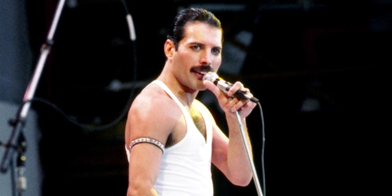 Freddie Mercury Heykeli Nasıl Yapılır? 