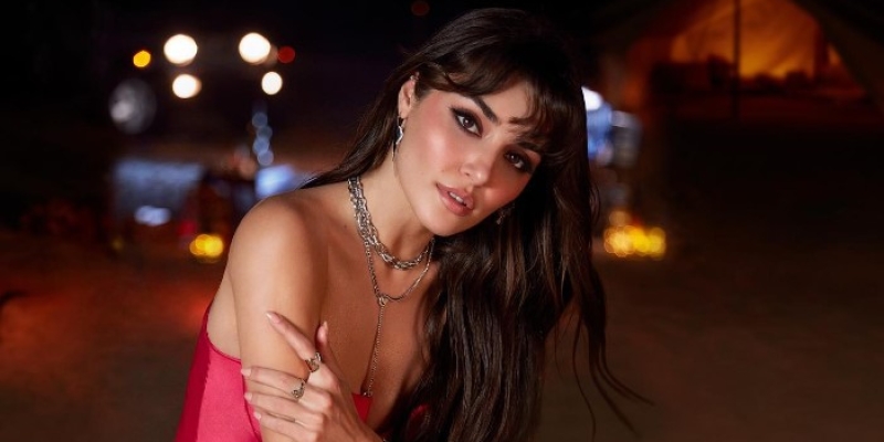 Hande Erçel Dünyanın En Güzel Müslüman Kadını Seçildi! Listede Kimler Var?