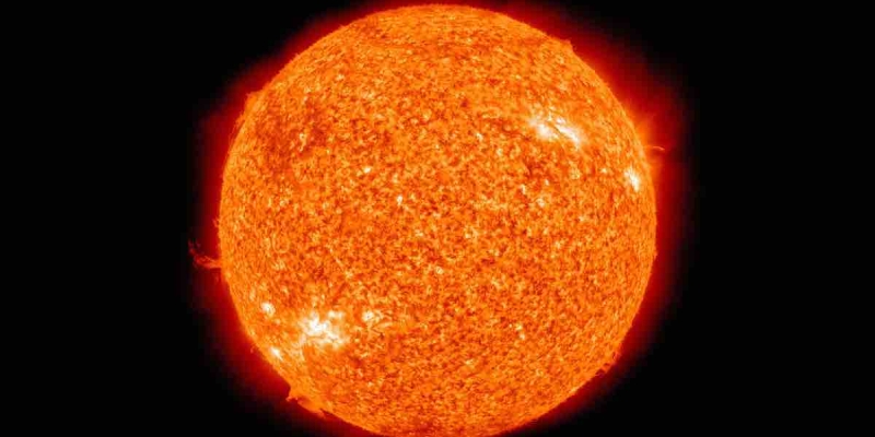 Güneş Dünya Gibi Kendi Ekseni Etrafında Dönüyor Mu? 