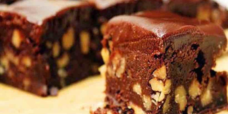 İdil Yazar'dan Cevizli Çikolatalı Kek Tarifi! 