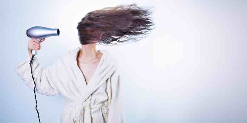 Saçlara Zarar Veren Sekiz Kötü Alışkanlık Nelerdir? 