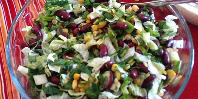 Meksika Fasülyesi Salatası Nasıl Yapılır? 