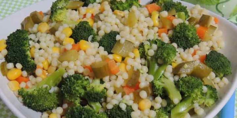 İdil Yazar'dan Brokolili Makarna Salatası Tarifi! 