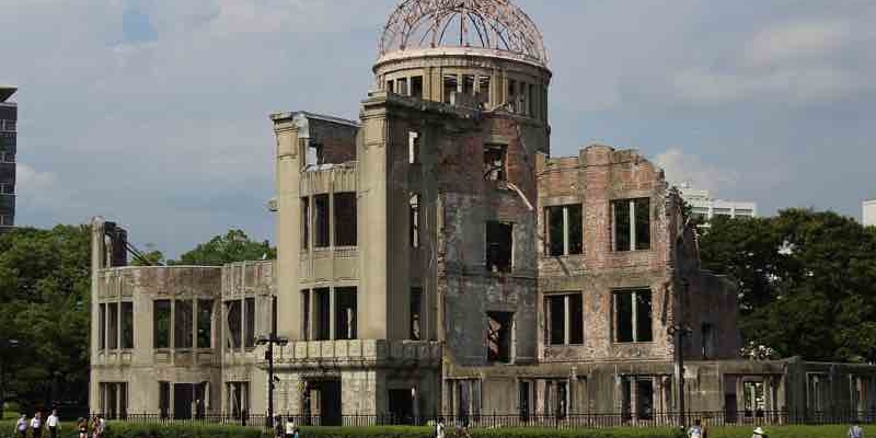 Ruhi Çenet Atom Bombasının Atıldığı Hiroşima'da Bir Gün Geçirdi! 