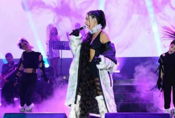 Hande Yener'in Kuruçeşme Açıkhava Konserinde Beğeni Toplayan Stilinde Geco Styling İmzası!