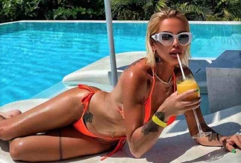 Berna Arıcı'nın Bikinili Phuket Paylaşımı Beğeni Topladı! 10 Kez Maşallah Diyelim!