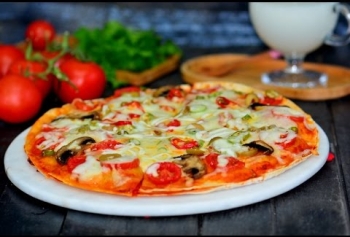 İdil Yazar'dan Lavaş Pizza Tarifi! 