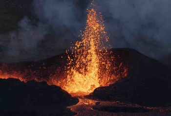 İzlanda'da Yanardağ Patlaması İhtimaliyle OHAL İlan Edildi!
