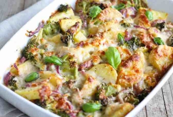 İdil Yazar'dan Fırın Brokoli Ve Karnabaharlı Kış Salatası Tarifi! 