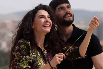 Akın Akınözü'nden Ebru Şahin'in Düğünü İle İlgili Sorulara Tepki! 