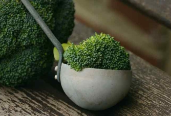 İdil Yazar'dan Brokoli Çorbası Tarifi! 