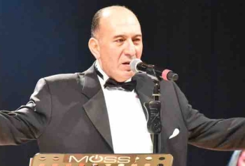 Kıbrıs Zafere Doğru Necmettin Erbakan Murat Atak Kimdir? Nerelidir? Evli Mi? 