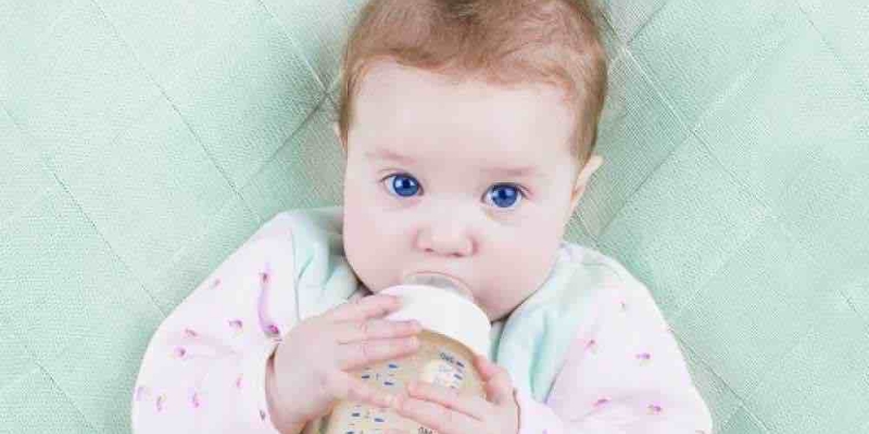 Bebeklerde Su Tüketimi Nasıl Olmalı? 