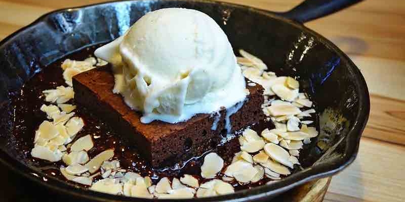 İdil Yazar'dan Beyaz Çikolatalı Brownie Tarifi! 