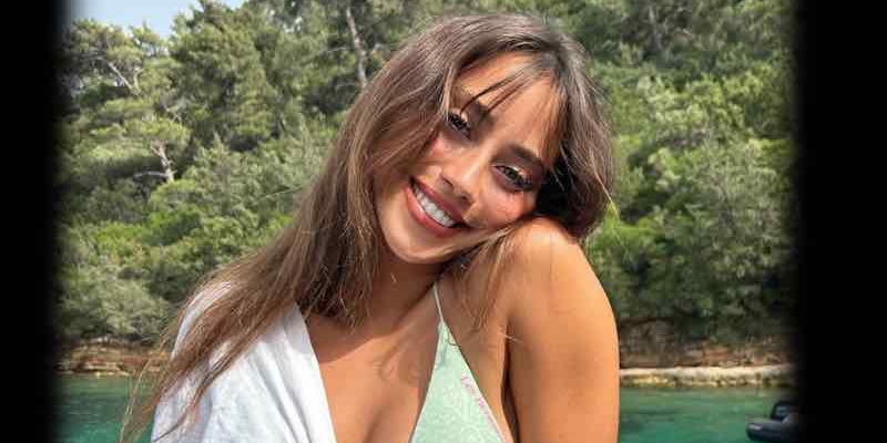 Zeynep Alkan'ın Bikinili Yaz Paylaşımı Sosyal Medyada Gündem Oldu! Tehlikeli Güzellik!