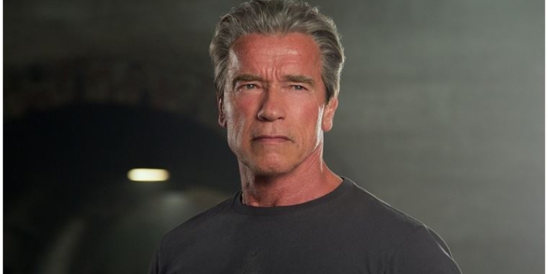 Ünlü Aktör Arnold Schwarzenegger Ameliyat Oldu! Peki Durumu Nasıl? 
