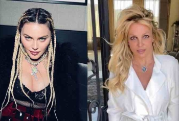 Britney Spears Ve Madonna'dan 19 Yıl Sonra Aynı Poz! Sosyal Medyada Gündem Oldu! 