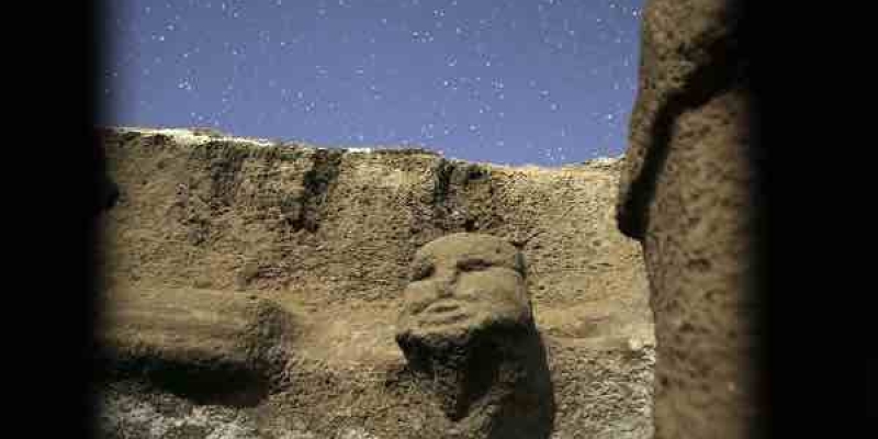 Şanlıurfa Karahantepe'de Yaklaşık 11.000 Yıllık İnsan Başı Heykeli Bulundu!