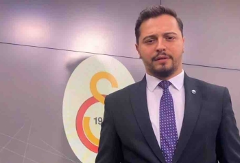 Galatasaray TV Spor Spikeri Yusuf Kaya Şahin’den Dikkat Çeken Açıklama!  Zeki Kadınlara Bayılıyorum!