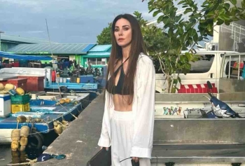 Defne Samyeli'nin Maldivler'den Yaptığı Bikinili Paylaşım Beğeni Topladı! 