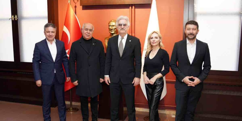 Engelsiz Yaşam Vakfı'ndan Ankara'da Tamer Karadağlı'ya Teşekkür Ziyareti! 