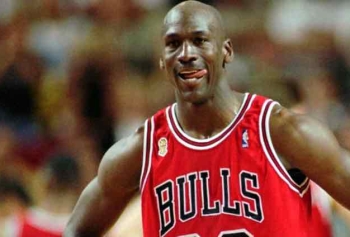 The Last Dance Belgeselinde Michael Jordan'ın Viski Yudumladığı Kadehin Markası Nedir?