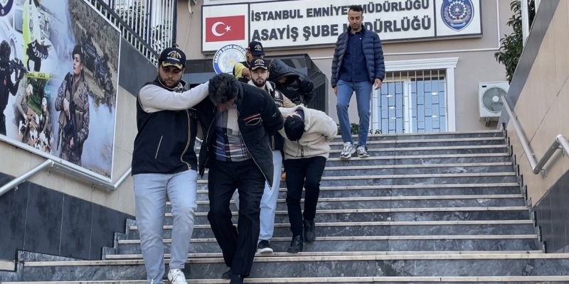 İstanbul’da turistin parasını "tırnakçılık" yöntemiyle çaldılar