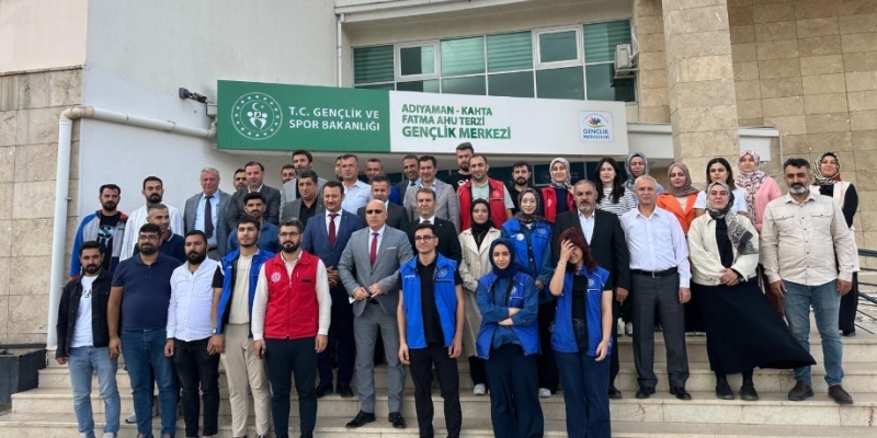 Kahta’da gençlik liderleri değerlendirme ve planlama toplantısı yapıldı