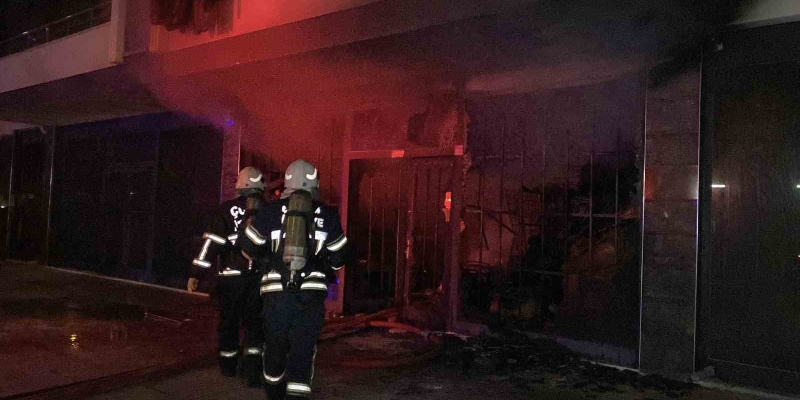 Çorum’da bir iş yerine ait depoda çıkan yangın korkuttu