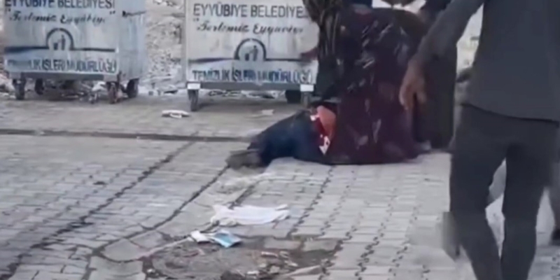 Ortalığın savaş alanına döndüğü kavgada 1 kişi öldü, 5 kişi yaralandı