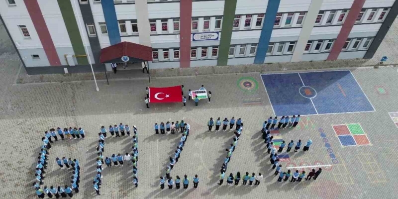 Aşkale’de ortaokul öğrencilerinden Gazze’ye duygusal destek