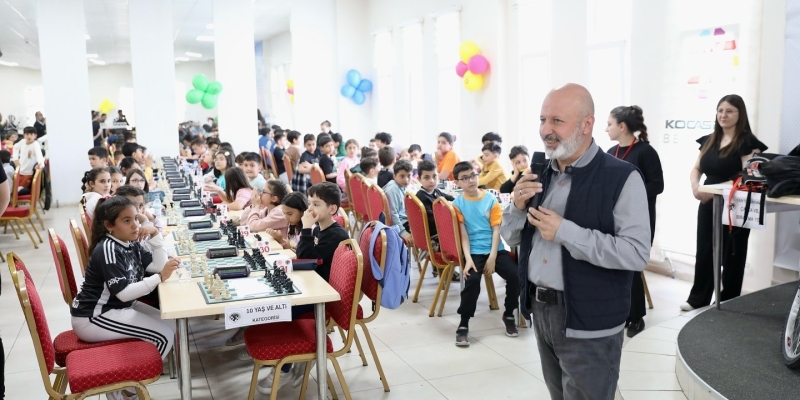 Başkan Çolakbayrakdar: "Geleceğin liderleri yetişiyor"