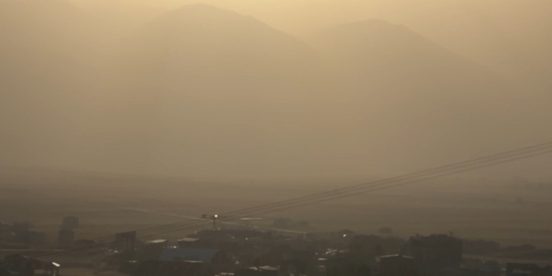 Hakkari’de toz bulutu etkili oldu