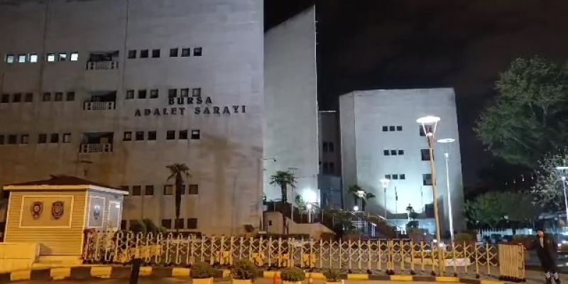 Aralarında CHP’li eski belediye başkanının da bulunduğu 15 şüpheli tutuklandı