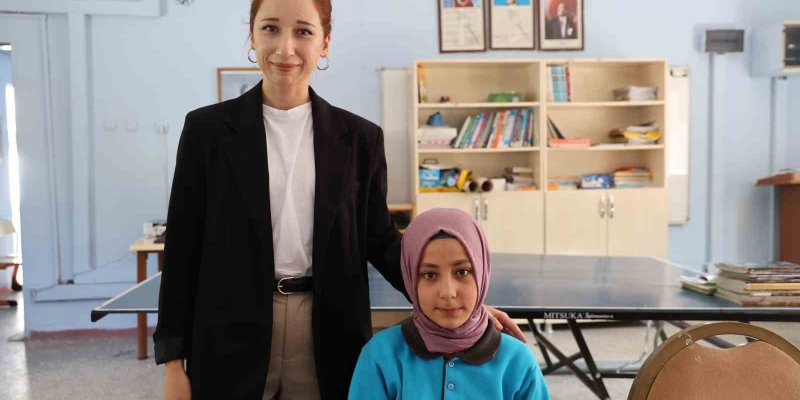 Köy okulu özel okul gibi: 2 ve 8 kişilik sınıflar var