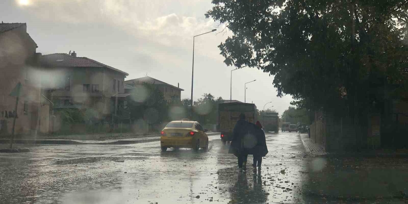 Bayburt’ta sağanak yağış, yüksek kesimlerde kar bekleniyor