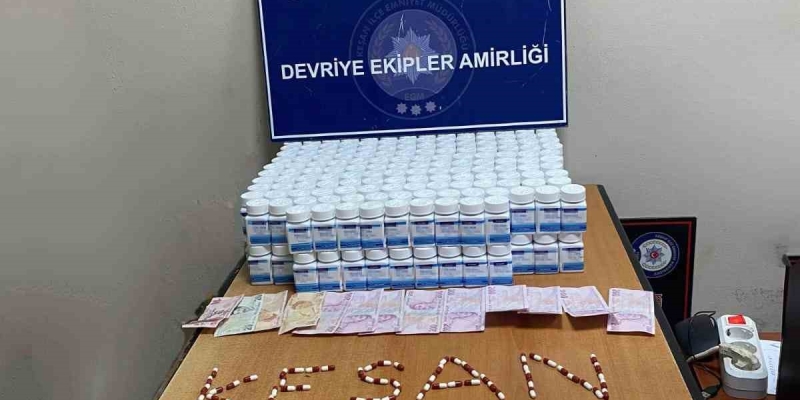 Keşan’da park halindeki araçta 16 bin 744 adet uyuşturucu hap ele geçirildi