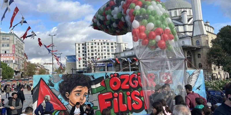 Bağcılar’da Gazze’deki kız çocukları için balonlar uçuruldu