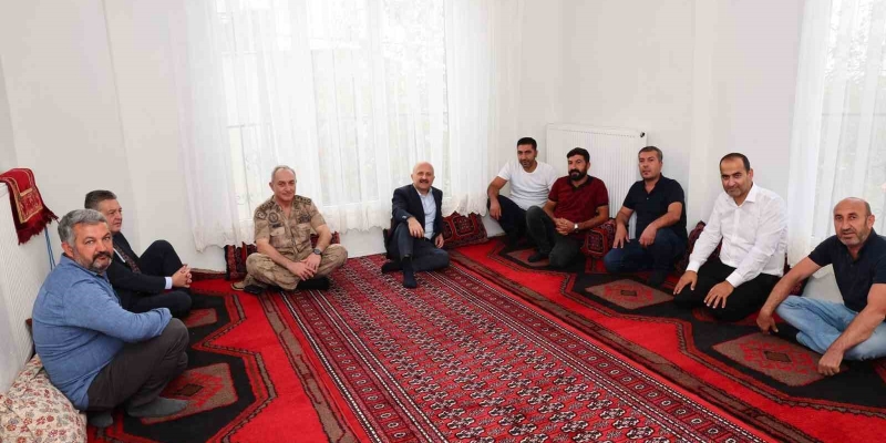 Vali Osman Varol, köy evlerini ziyaret etti
