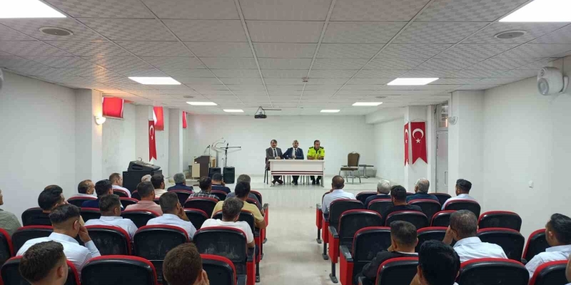 Malatya’da okul servisi sürücülerine bilgilendirme toplantısı düzenlendi