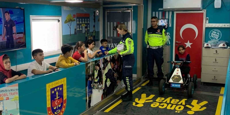 Niğde’de trafik güvenliği eğitimleri sürüyor