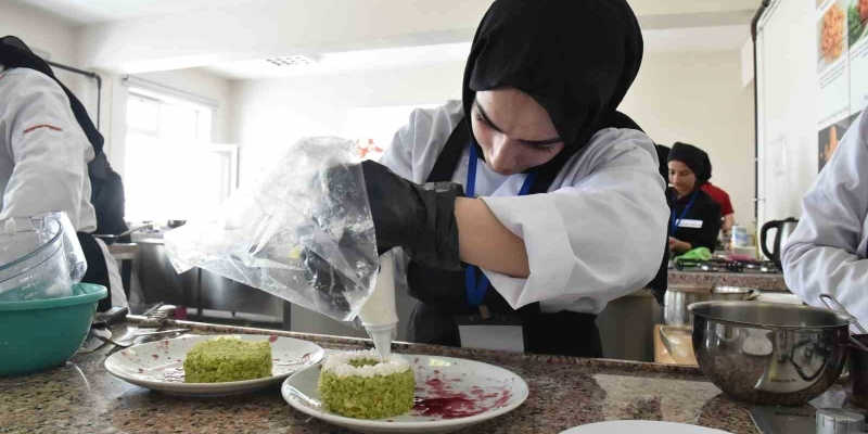 Gastronomi Lisesi gençleri bekliyor