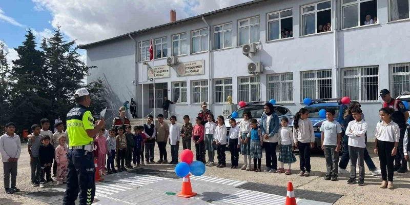Kilis’te öğrencilere trafik eğitimi verildi
