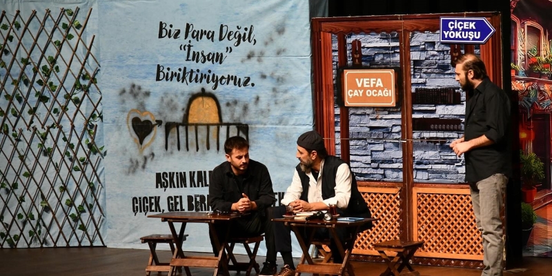 Filistin’in çığlığı "Aynalar" oyunu ile Başiskele’de yankılandı