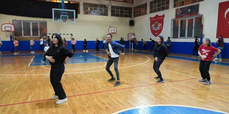 Alanya Belediyesi zeybek kursları başlıyor