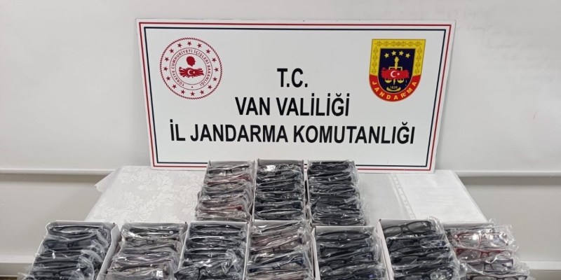 Van’da 150 bin lira değerinde kaçak 250 adet gözlük ele geçirildi