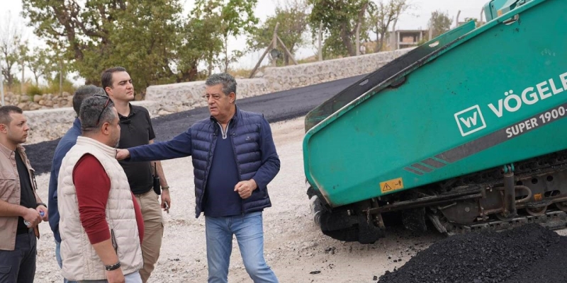 Şırnak Gündoğdu Mahallesi yoluna asfalt serimi başladı