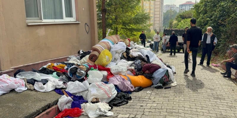 Evden bir kamyon çöp çıktı