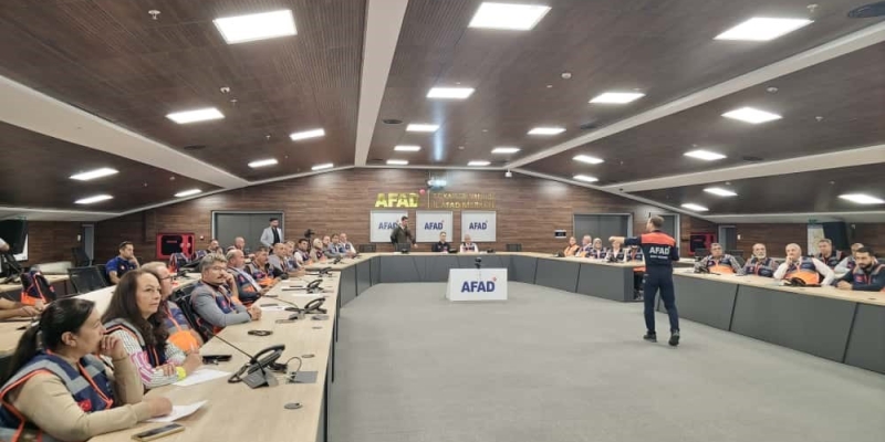 Kayseri’de 100 muhtara afet eğitimi verildi
